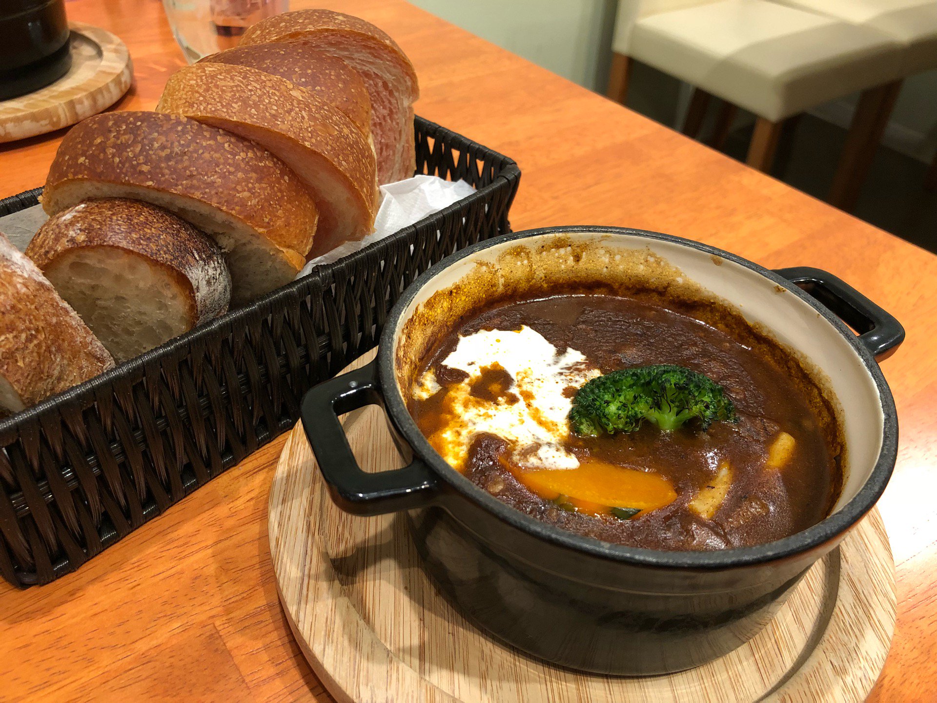 ビーフシチューとパン (@ 天然酵母パン&カフェ いっぽ2) ビーフシチューとパン (@ 天然酵母パン&カフェ いっぽ2)