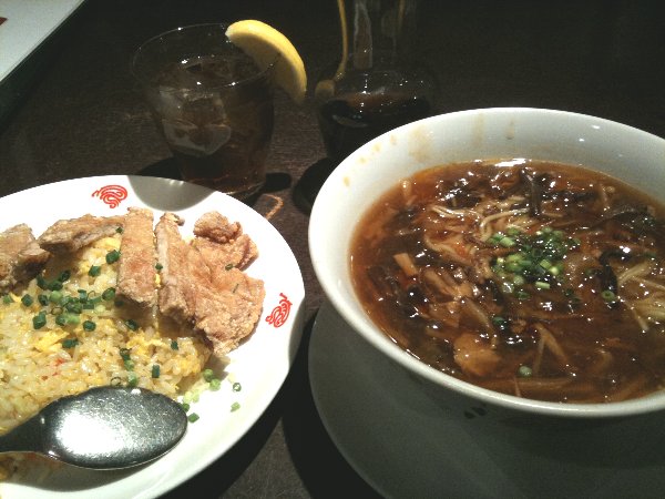 上海湯包小館 テルミナ店 『サンラータン麺』と『豚肉の唐揚げ炒飯』と『大越貴酒 上海湯包小館オリジナルラベル5年』