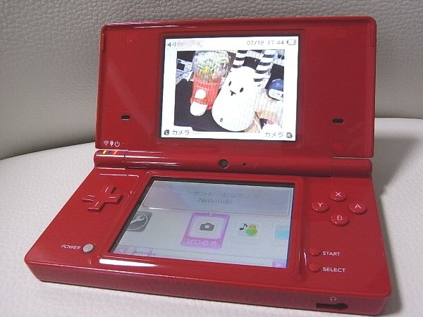 ニンテンドーDSi レッド